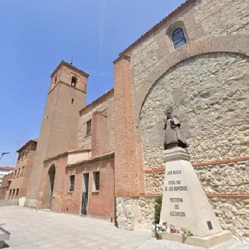 Iglesia Santa María la Blanca en Alcorcón. Horarios de Misas.