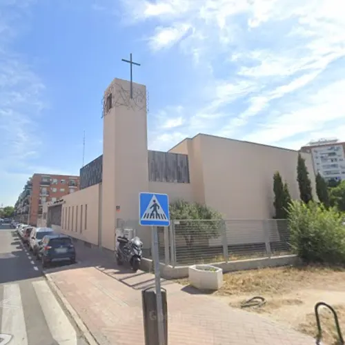 Iglesia Madre del Buen Pastor en Usera. Horarios de misa.