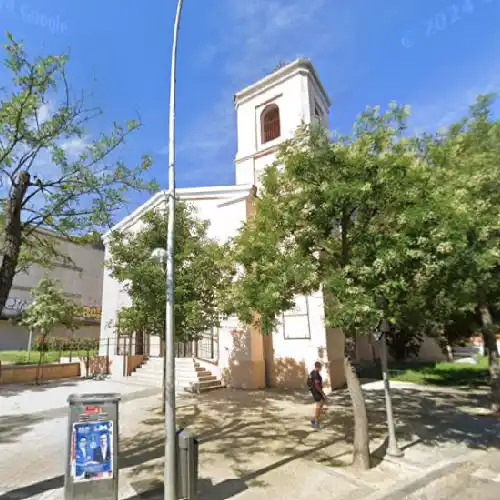 Iglesia Nuestra Señora de la Soledad en Usera. Horarios de misa.