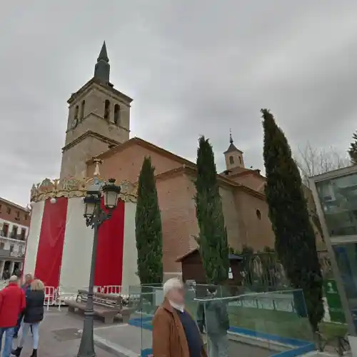 Iglesia San Juan Evangelista en Torrejón de Ardoz. Horarios de misa.
