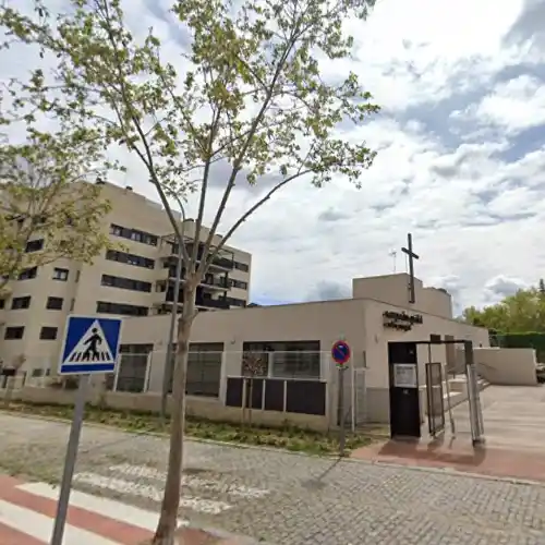 Iglesia San Pedro Apóstol en Humanes de Madrid. Horarios de misa y Cáritas.