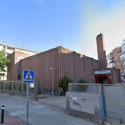 Iglesia San Valentín y San Casimiro en Vicálvaro. Horarios de misa.