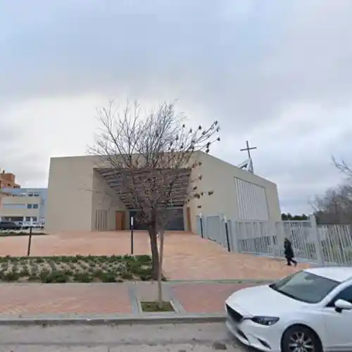 Iglesia Santa María de Nazaret en Villa de Vallecas. Horarios de misa.