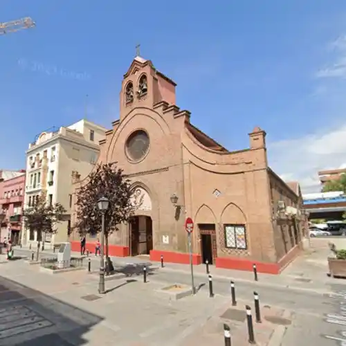 Iglesia de San Ramón Nonato en el Puente de Vallecas. Horarios de misa.