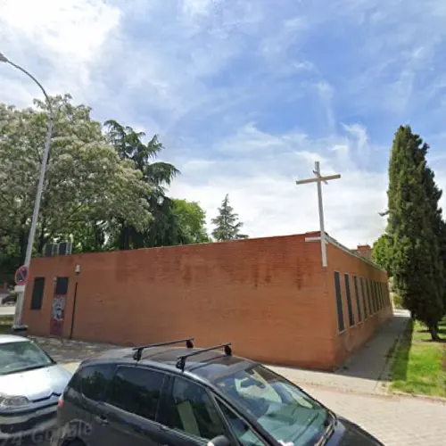 Iglesia de San Simón y San Judas en Usera. Horarios de misa.