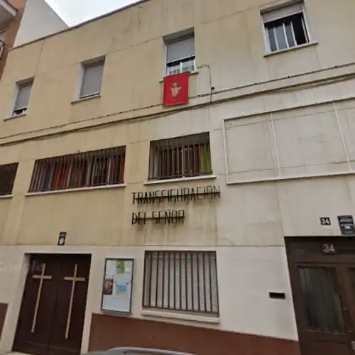 Iglesia de la Transfiguración del Señor en Usera. Horarios de misa.