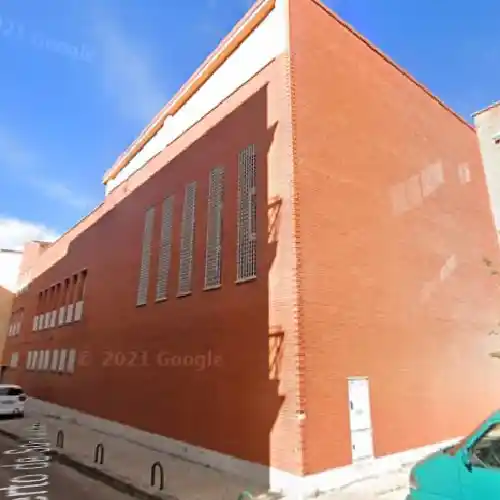 Iglesia de los Santos Cosme y San Damián en el Puente de Vallecas. Horarios de misa.