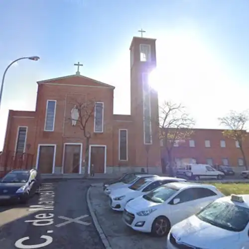 Iglesia del Sagrado Corazón de Jesús en Usera. Horarios de misa.