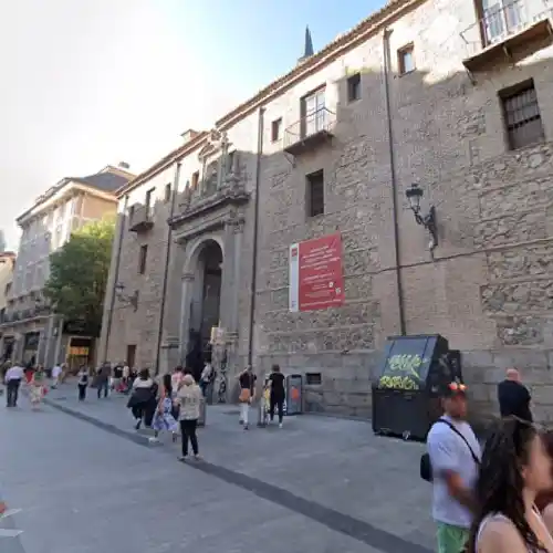 Parroquia de Nuestra Señora del Carmen y San Luis en Madrid Capital. Horarios de misa.